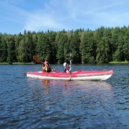 With A Garden, Close To The بيت للعطل