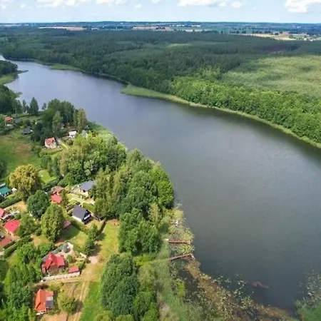 Vakantiehuis By The Lake, Rosnowo